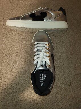 Ladies Mickey Mouse Sneakers Silver/Black Size 9 great condition